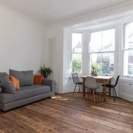 Appartement Stylish Seaside Retreat à Worthing Extérieur photo