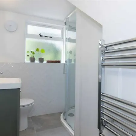 Appartement Stylish Seaside Retreat à Worthing Extérieur photo