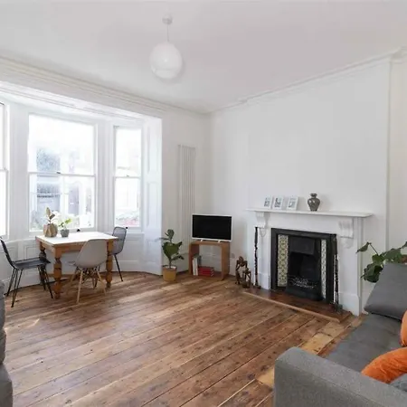 Appartement Stylish Seaside Retreat à Worthing Extérieur photo